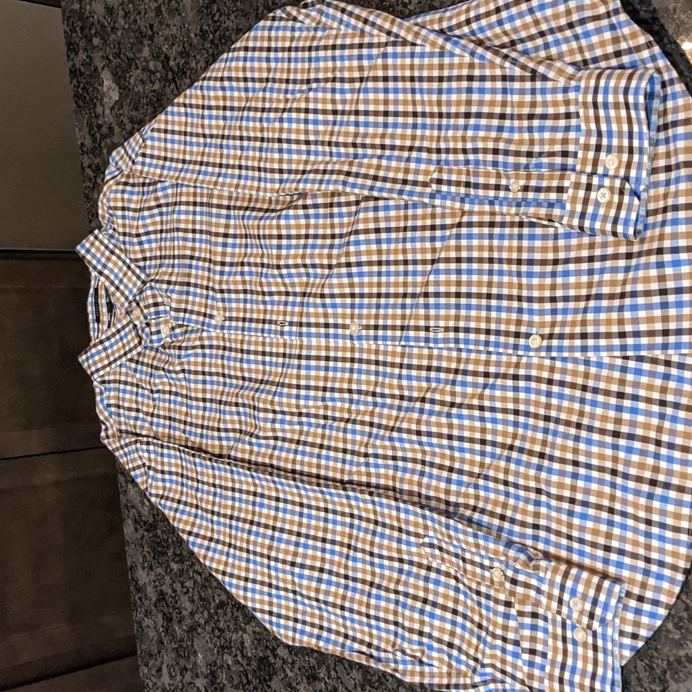 Banana Republic Grant Fit Casual Button Down shirt, 100% Cotton Suprima